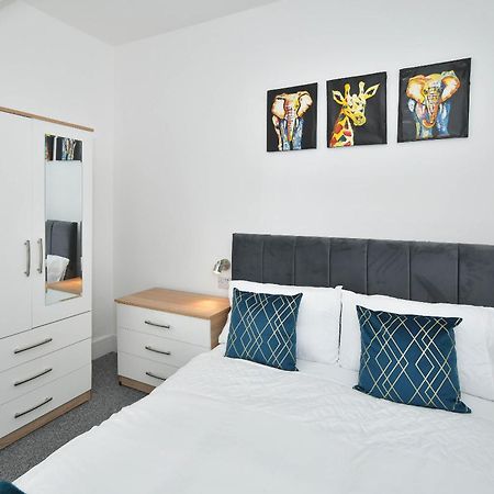 Townhouse @ 202 Walthall Street Crewe Bagian luar foto