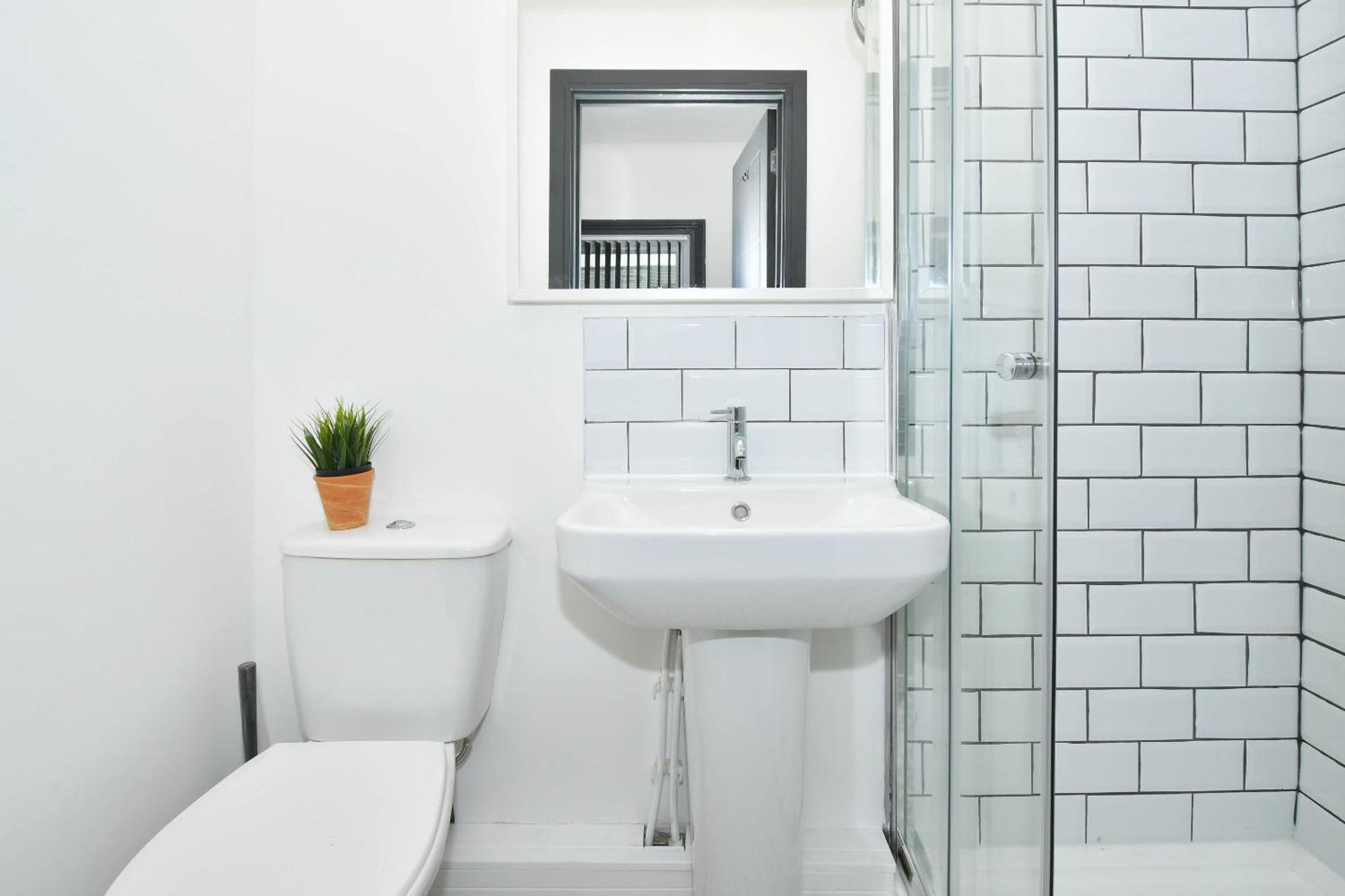 Townhouse @ 202 Walthall Street Crewe Bagian luar foto