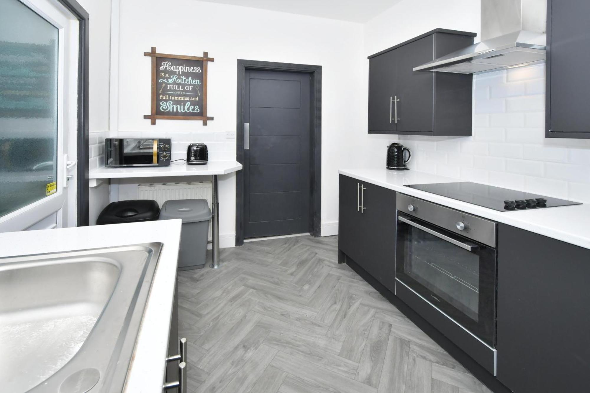 Townhouse @ 202 Walthall Street Crewe Bagian luar foto